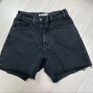 DISSH Black Denim mom short